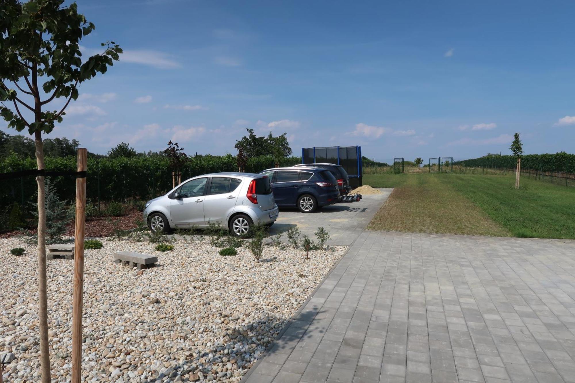 Apartman Matyas Drnholec Exterior foto
